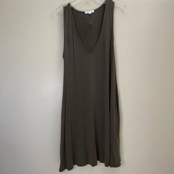 Socialite| Small | with Pockets| flowy|Dress - Picture 1 of 11